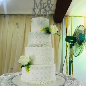 Pearl Quilted White Royal Wedding Cake
