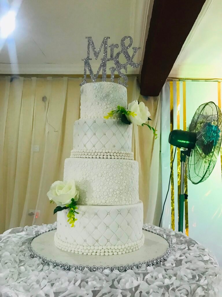 Pearl Quilted White Royal Wedding Cake